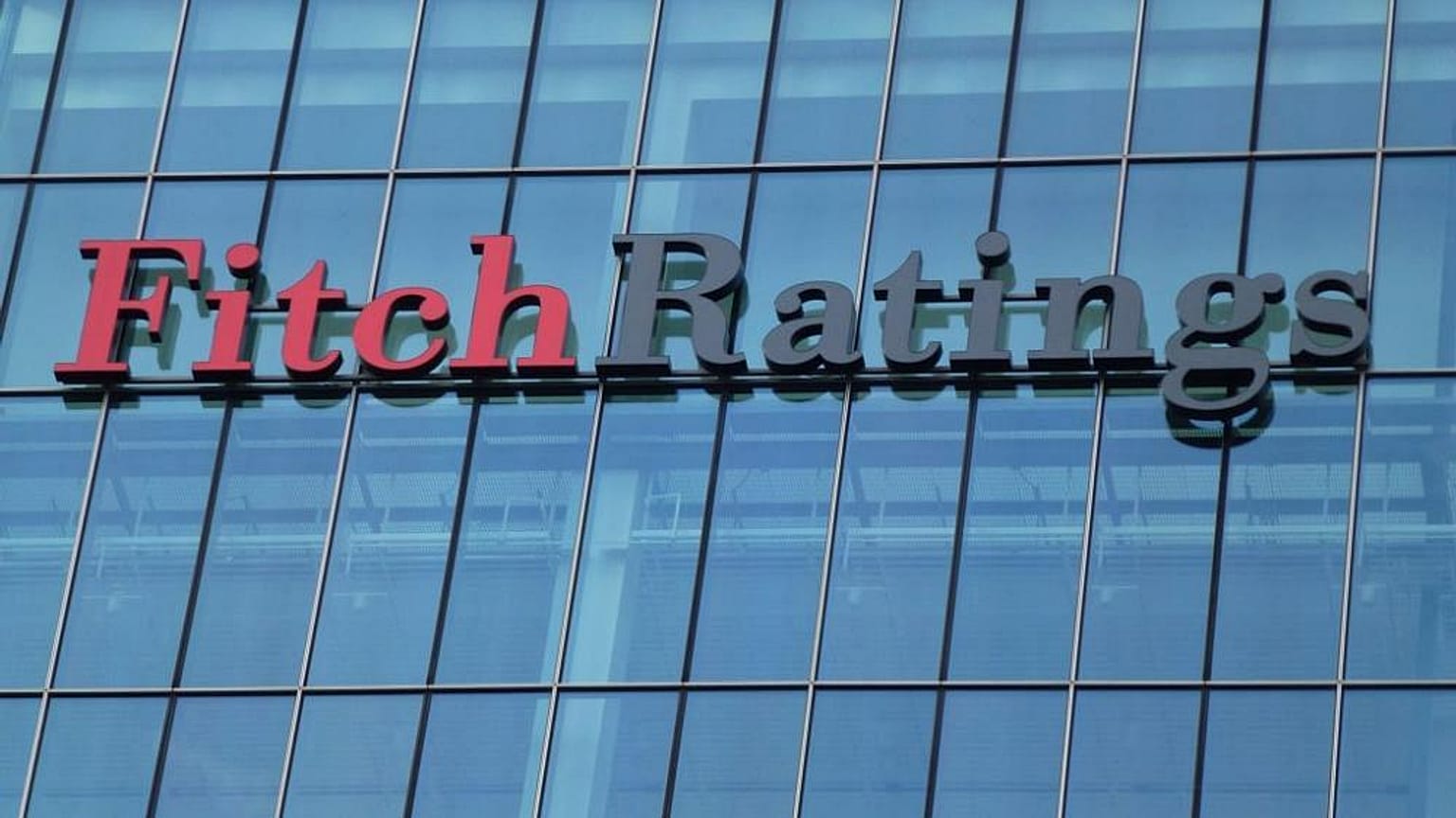 Fitch ortalama yıllık enflasyonu gelecek yıl için yüzde 14,6 ve 2023 için yüzde 11,8 olarak tahmin etti