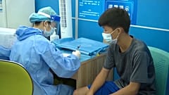 Karantén-intézkedéseket vezettek be Ausztráliában, Kínában és Izraelben zajlik az oltási kampány