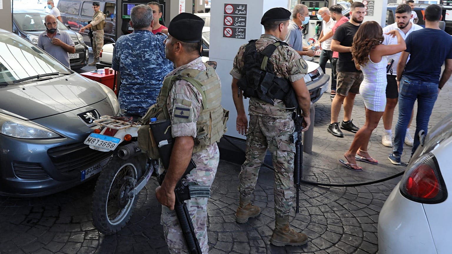 Lübnan ordusu akaryakıt istasyonlarına el koydu