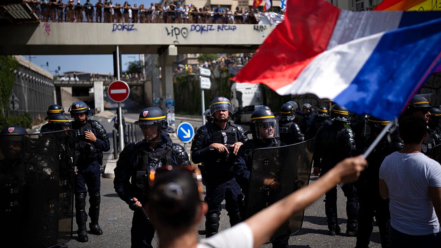 Proteste gegen Corona-Regeln in Marseille im Sommer 2021