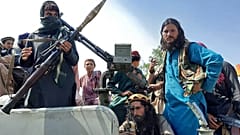 Taliban-Kämpfer auf dem Weg nach Kabul