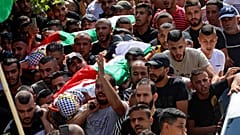 جنازة رائد أبو سيف وصالح عمار، اثنان من أربعة فلسطينيين قتلوا في اشتباكات مع قوات الأمن الإسرائيلية، مخيم جنين للاجئين شمال الضفة الغربية المحتلة الضفة، 16 أغسطس 2021