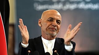 Réfugié aux Emirats arabes unis, l'ex président Ghani veut encore jouer un rôle 