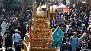 انفجار بمب در مراسم عزاداری شیعیان پاکستان سه کشته و ده ها زخمی بر جای گذاشت