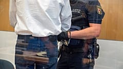 Der 51-jährige Angeklagten im Gericht in Trier, 19. August 2021
