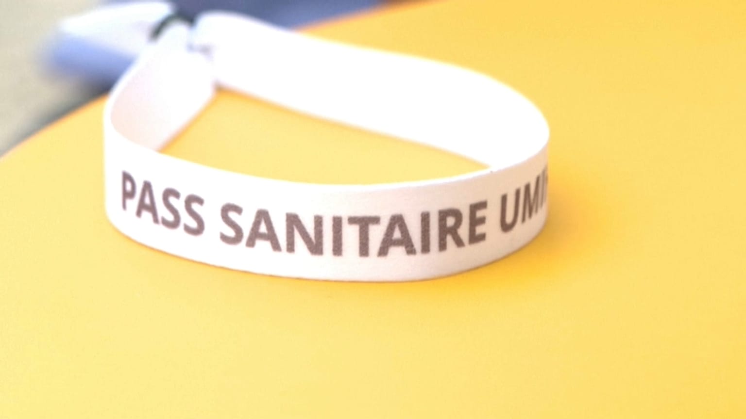 Doch kein Impf-Armband in Frankreich - Aufregung um Europa-Park