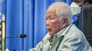 Kızıl Kmerler'in hayatta kalan son yöneticisi Khieu Samphan, 2018'de ömür boyu hapis cezasına çarptırılmıştı.
