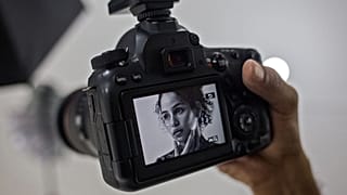 صورة على شاشة كاميرا لمنصة "أونلي فانز"