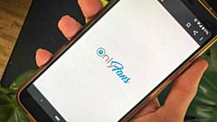 Bu fotoğraf, hayranların fotoğraf ve videoları için içerik oluşturuculara ödeme yaptığı bir site olan OnlyFans için bir telefon uygulamasını gösteriyor. 19 Ağustos 2021.