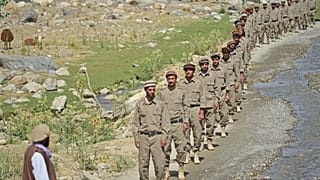 عناصر من القوة المناهضة لحركة طالبان في أفغانستان بمنطقة دارا في مقاطعة بنشير. 21/08/2021