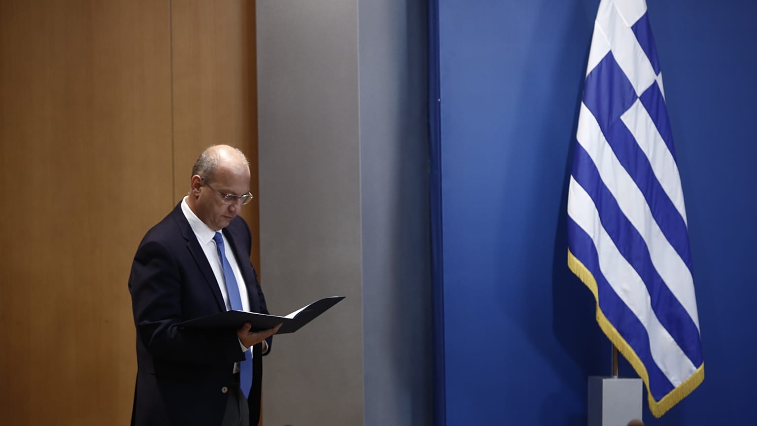 Ο ΚΥΒΕΡΝΗΤΙΚΟΣ ΕΚΠΡΟΣΩΠΟΣ ΓΙΑΝΝΗΣ ΟΙΚΟΝΟΜΟΥ