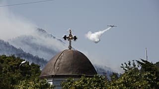ΦΩΤΙΑ ΣΤΗΝ ΚΑΡΥΣΤΟ