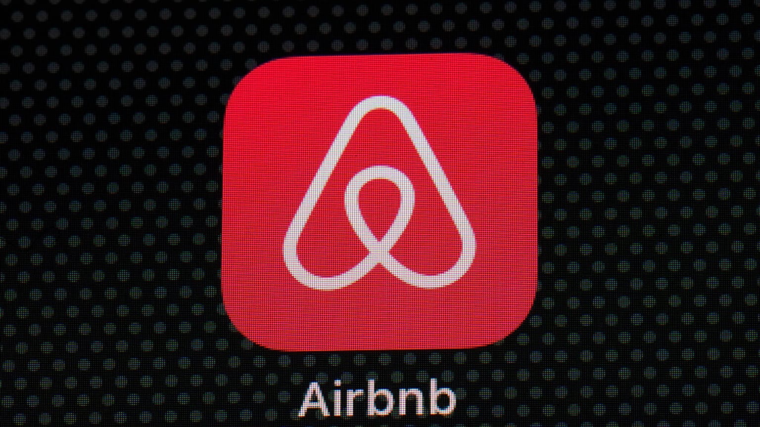 Airbnb son 10 yılda 75 bini aşkın ihtiyaç sahibine ücretsiz konaklama hizmeti verdi.
