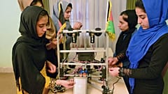 Afgan kız robot takımı
