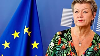 Johansson: "Accogliamo gli afghani ma l'Ue ha il diritto di erigere recinzioni" 