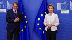 Zu nachlässig mit Ungarn: EU-Abgeordnete wollen Kommission verklagen