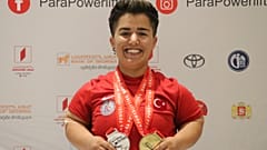 Besra Duman 55 kilo halterde bronz madalya kazandı