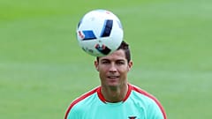 رونالدو خلال التمارين مع منتخب البرتغال 
