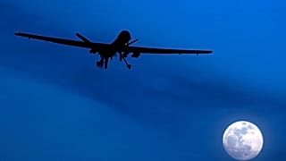 Afganistan'ın Kandahar kenti semalarında uçan ABD'ye ait insansız hava aracı (arşiv) 