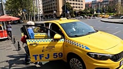 İstanbul'da bin yeni taksi plakası 8. kez reddedildi
