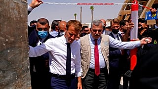 Le président français Emmanuel Macron (à gauche), lors de sa visite à Mossoul (Irak), le 29/08/2021