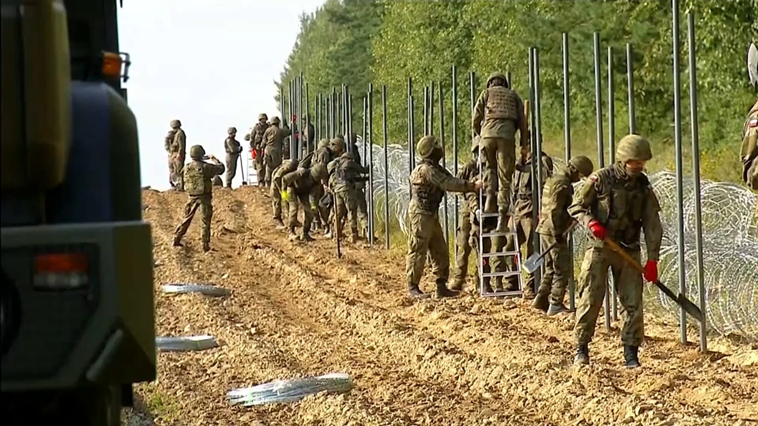 Polen: Mindestens 28 Migranten sitzen an Grenze zu Belarus fest