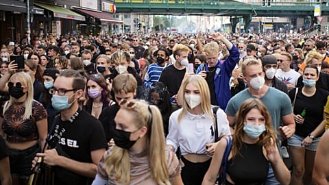 Hundreds take to Berlin streets to protest coronavirus restrictions
