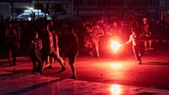 В Афинах полиция разогнала демонстрацию против обязательной вакцинации