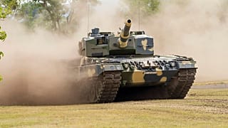 Az egyik első, már leszállított tank bemutatója 2020 július 24-én Tatán