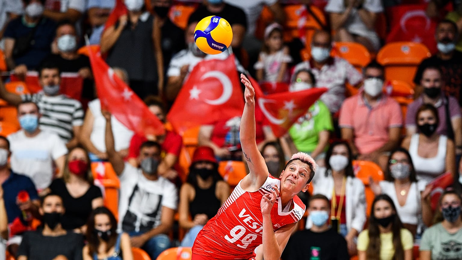 A Milli Kadın Voleybol Takımı yarı finalde
