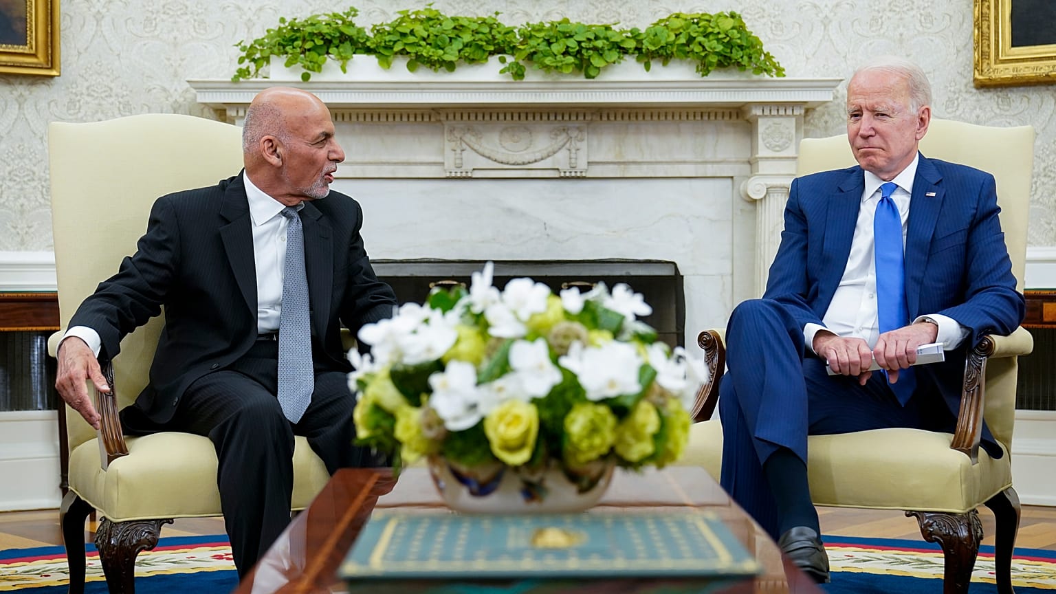 Eski Afganistan Devlet Başkanı Eşref Gani ve ABD Başkanı Joe Biden