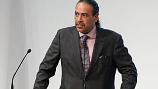 الشيخ أحمد الفهد الصباح الرئيس السابق لاتحاد اللجان الأولمبية الوطنية (أنوك).