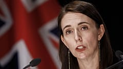 Jacinda Ardern, la Première ministre néozélandaise, lors d'une conférence de presse organisée après l'attaque dans un supermarché d'Auckland, le 3 septembre 2021