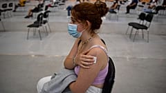 Συμφωνία ΕΕ-AstraZeneca για την παράδοση επιπλέον 200 εκατομ. δόσεων