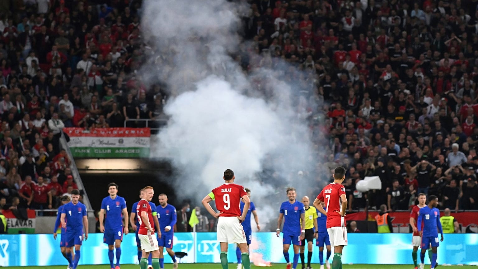 FIFA promete agir contra o racismo do Hungria-Inglaterra