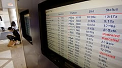 لوحة إعلانات شركة طيران دلتا الأمريكية 