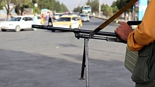 سلاح یک جنگجوی طالبان