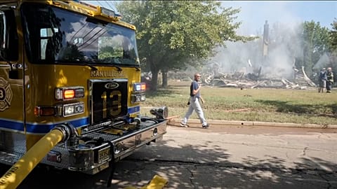 Manville: Von Feuer und Wasser gepeinigt