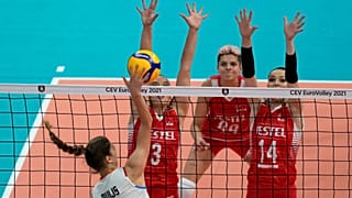 A Milli Kadın Voleybol Takımı Hollanda karşısında