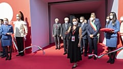 Il taglio del nastro del salone del mobile