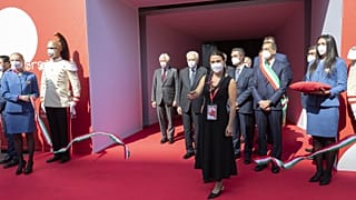 Il taglio del nastro del salone del mobile