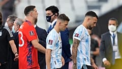 Emiliano Martinez, Lo Celso e o benfiquista Otamendi abandonam o relvado