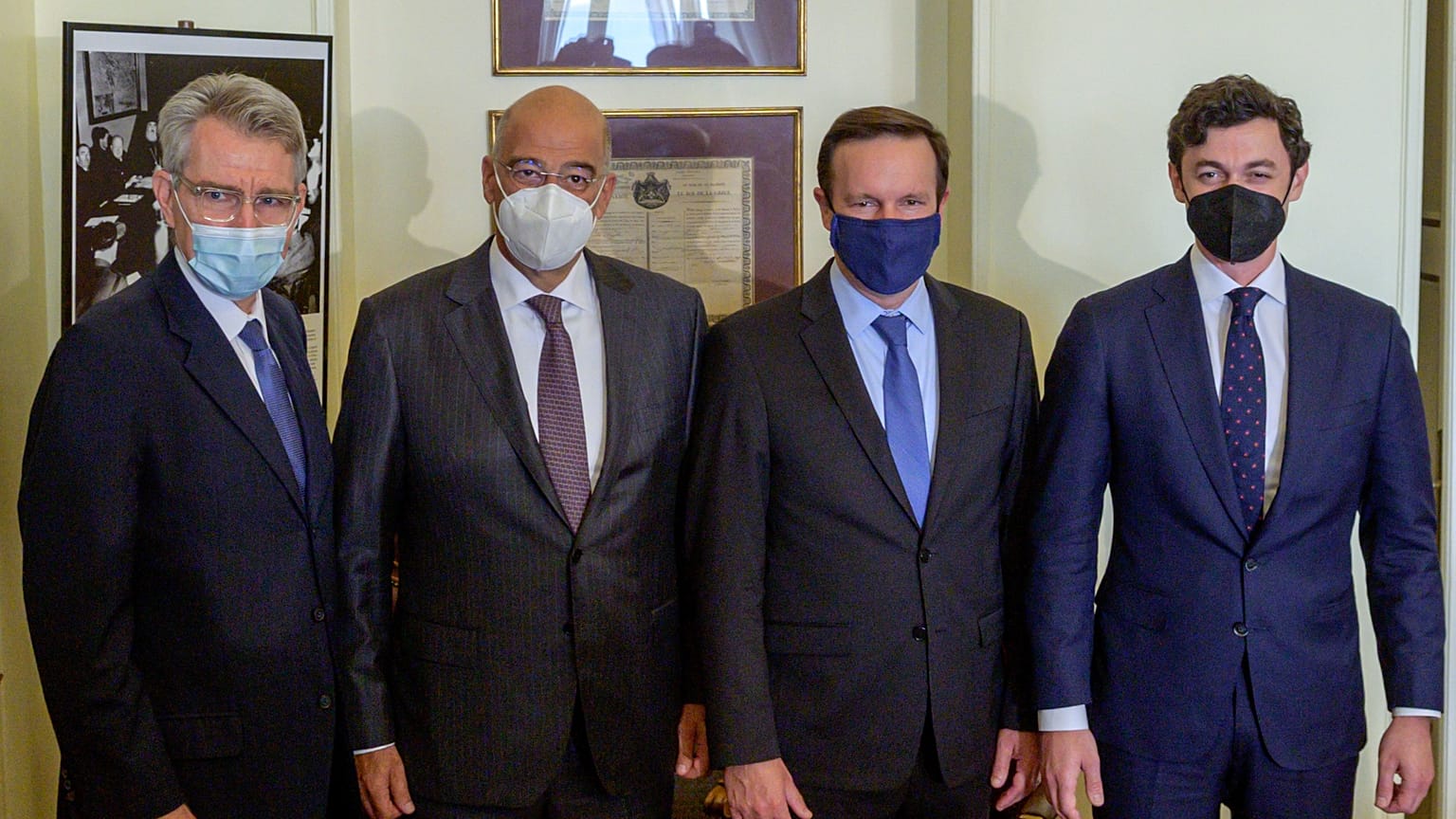 Νίκος Δένδιας με τους Αμερικανούς γερουσιαστές Κρις Μέρφι και Τζον Όσοφ 