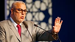 رئيس الحكومة السابق عبد الإله بنكيران خلال اجتماع انتخابي في ملعب رياضي بالرباط، المغرب، يوم الأحد 25 سبتمبر 2016