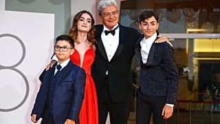 Schauspielende aus dem Fiilm "Qui Rio Io" auf dem Roten Teppich in Venedig