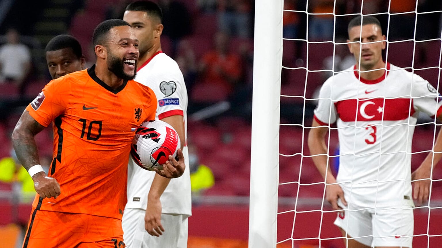 Hollanda Türkiye'yi 6-1 mağlup etti