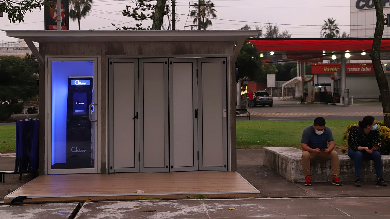 El Salvador'da bazı noktalara Bitcoin ATM'leri yerleştirildi