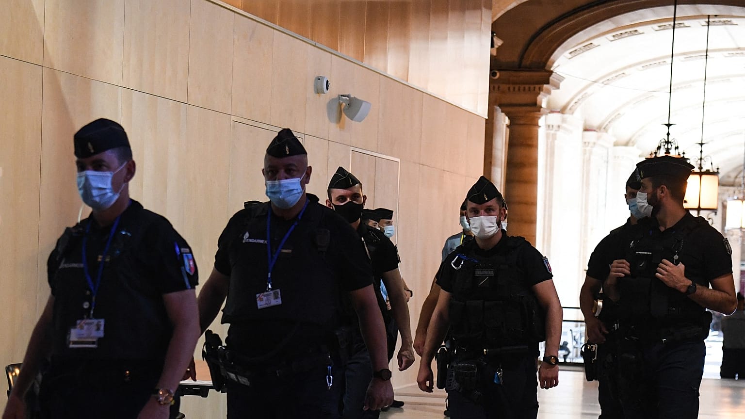 Paris'te adliye binası 