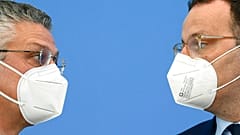 Lothar Wieler und Jens Spahn bei der gemeinsamen Pressekonferenz in Berlin