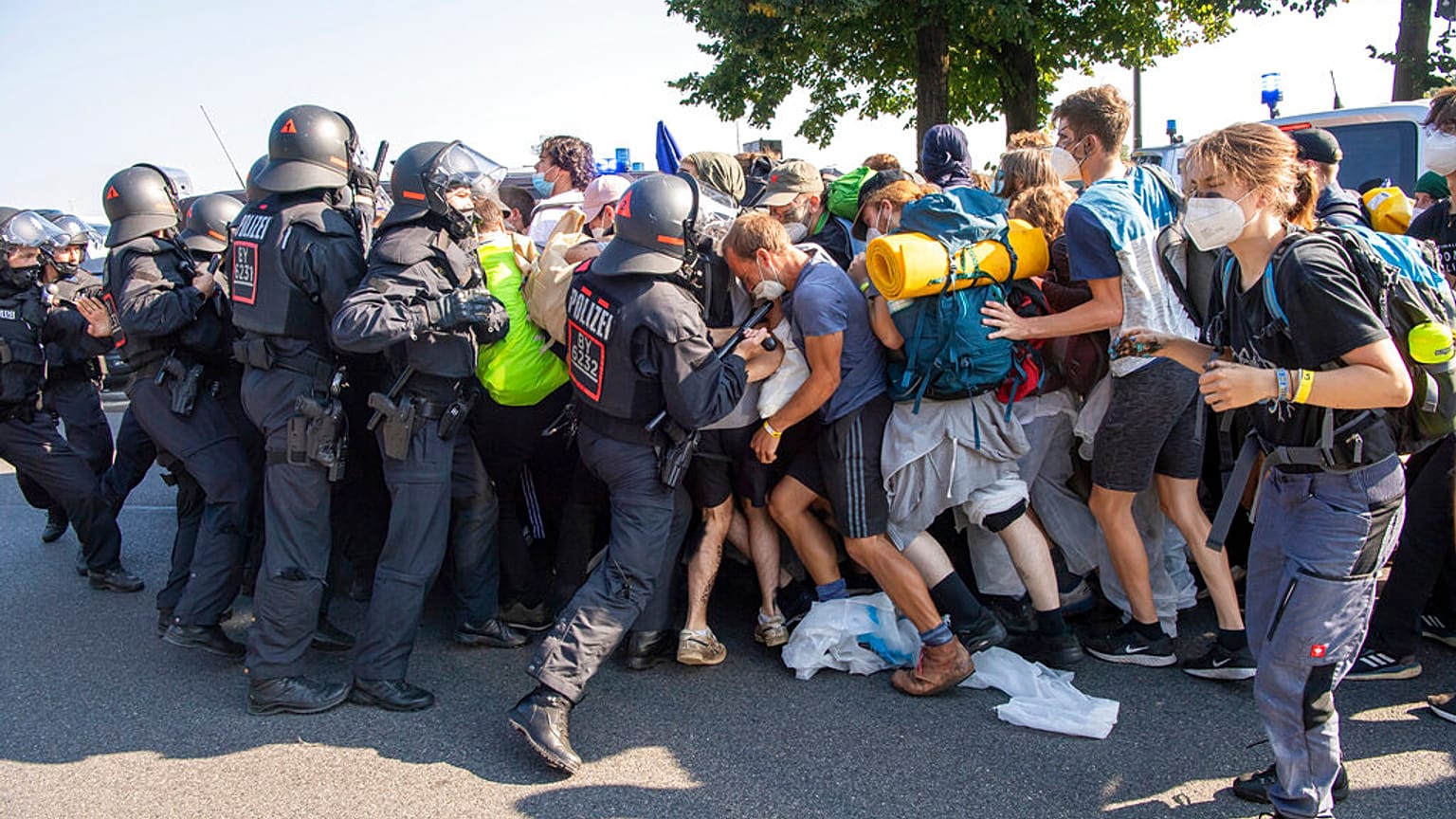 Proteste gegen die IAA in München